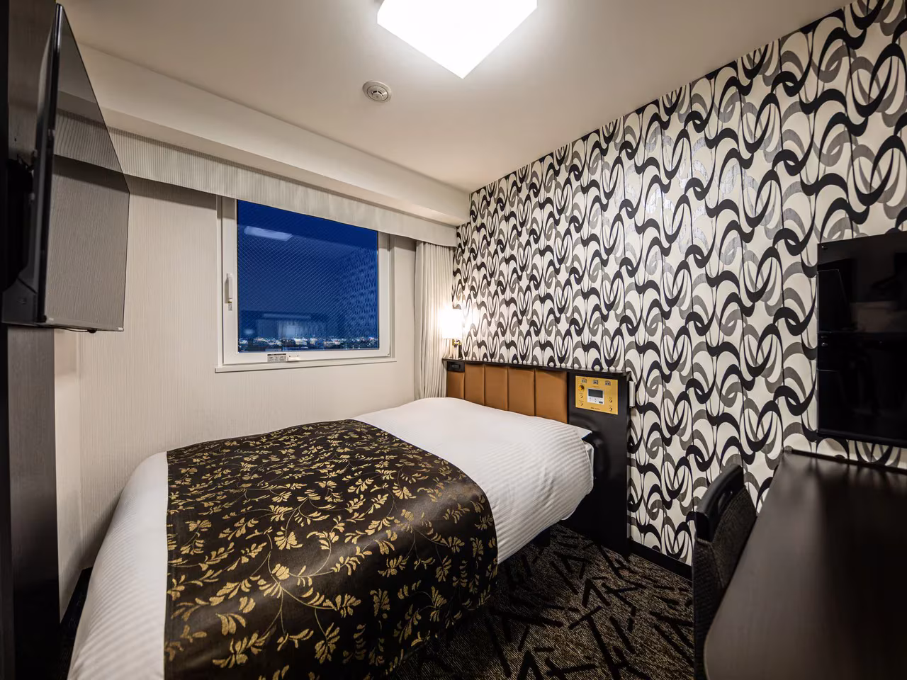 APA Standard Single room with desk and built-in cabinetry