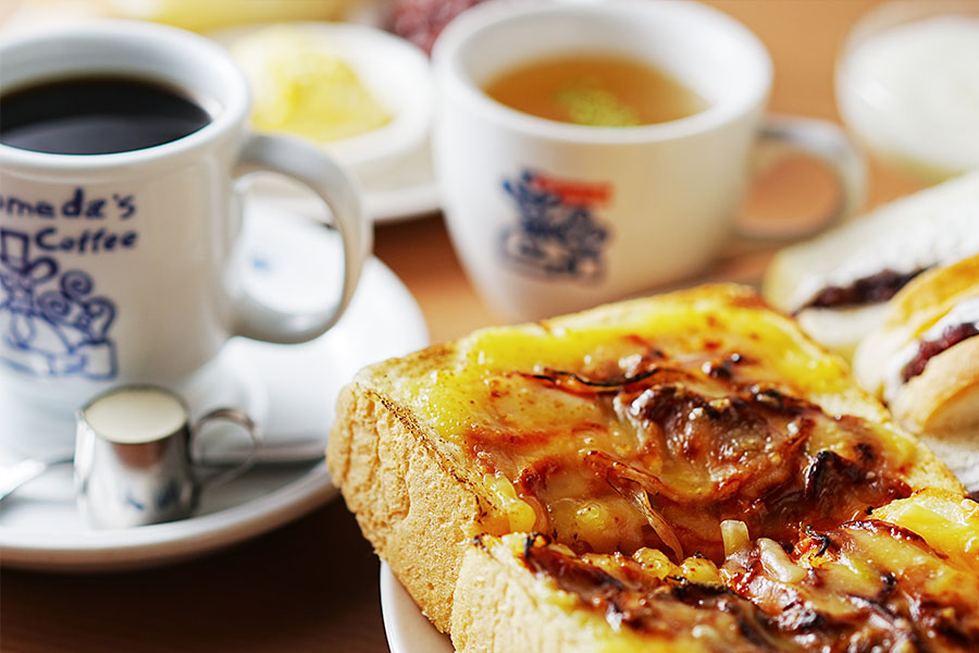 Ogura red bean toast and Komeda morning menu at Comfort Inn Fukuoka Tenjin