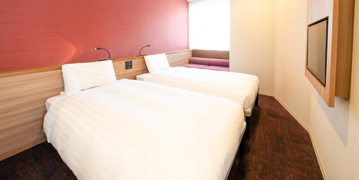 Twin Standard room at Comfort Inn Fukuoka Tenjin — larger variant accommodating up to three adults with extra bed