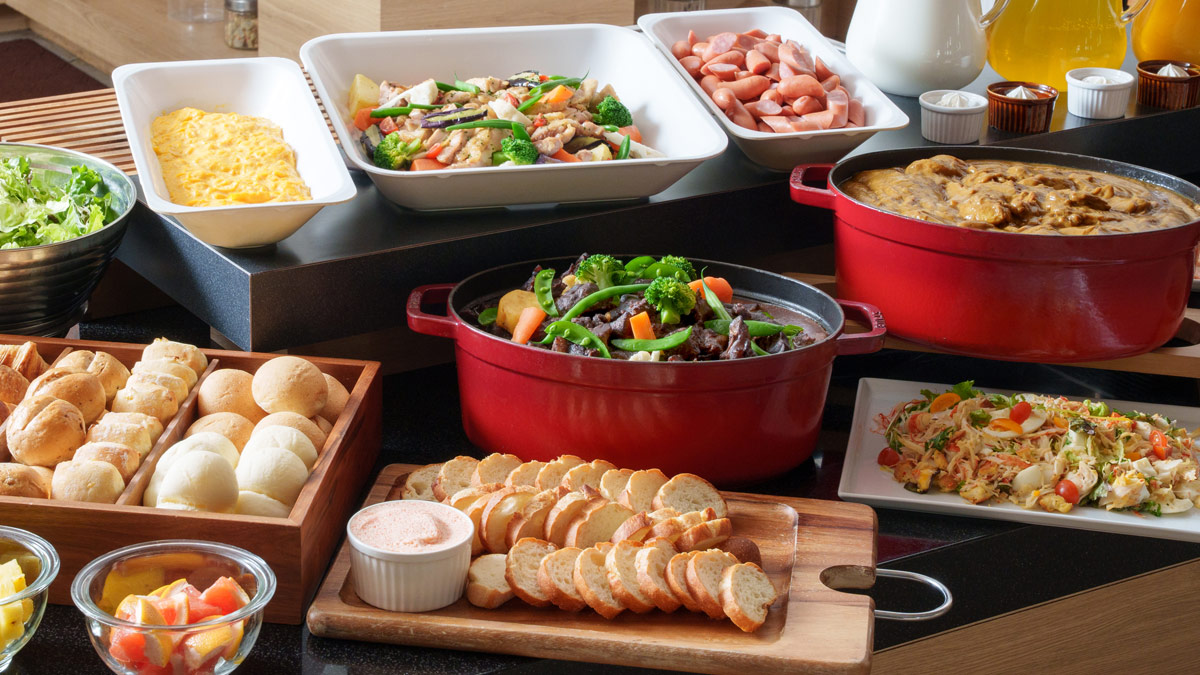 Vista Cafe dining area — breakfast and light meals at Hotel Vista Fukuoka Nakasu Kawabata