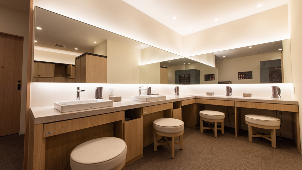 Second view of the Musubi-no-Yu communal bath facilities