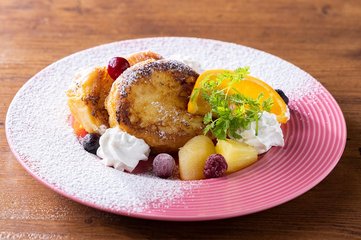MARKET CAFE breakfast spread at Hotel Wing International Select Hakata Ekimae showing buffet selection