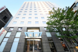 Richmond Hotel Fukuoka Tenjin building exterior on Watanabe-dori